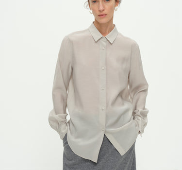 Eco-Friendly Commuter Shirt with a Smooth Drape