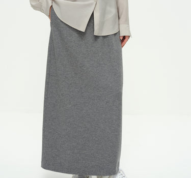Natural Wool Straight Skirt – Washable & Elegant
