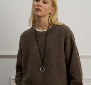 Elegant Relaxed Fit Wool Pullover