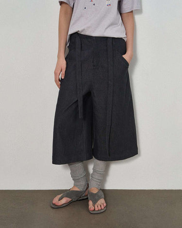 Mid-Length Casual Pants with Wide-Leg Fit