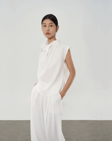 Drapey Puff Collar Sleeveless T-Shirt