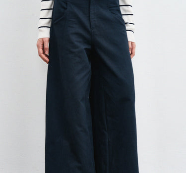 Effortless Chic Buttoned Wide-Leg Pants