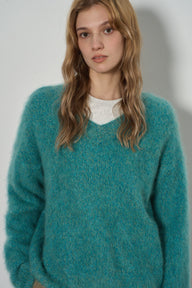 Warm Relaxed-Fit Wool V-Neck Daily Sweater