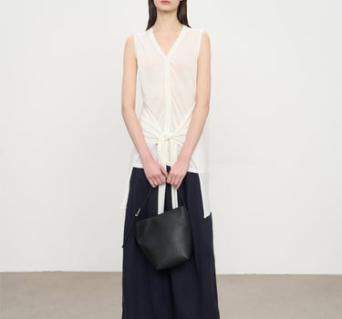 Chic V-Neck Sleeveless Knit Top for Women