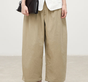Slimming High-Waisted Banana Pants for Commuting