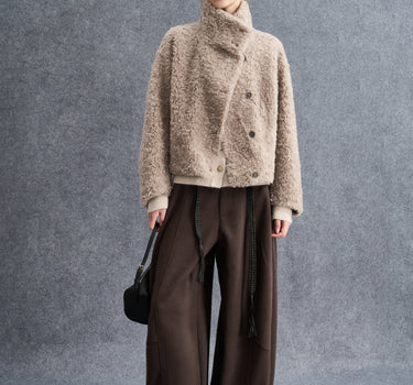 Elegant Short-Length Shearling Winter Coat