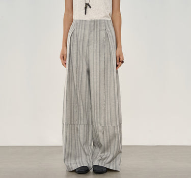 Effortless Striped Trousers for Everyday Wear