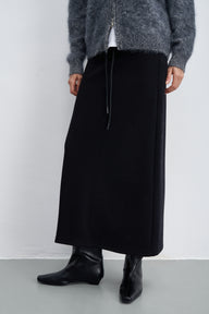 Effortlessly Stylish: Women's Drawstring Straight-Cut Skirt
