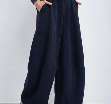 Modern Vintage Style: High-Waisted Wide-Leg Trousers
