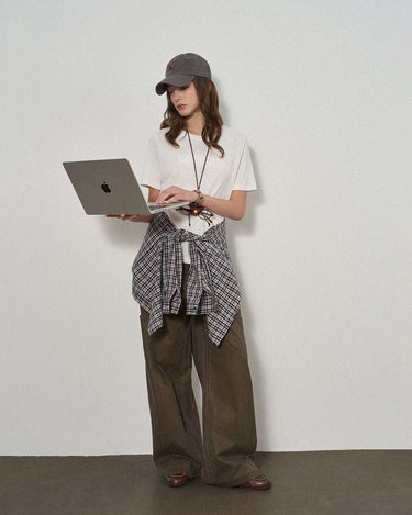 Effortless Flattering Wide-Leg Workwear Pants for All-Day Wear