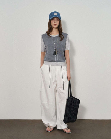 Effortless Comfort: Casual Trousers with a Flattering Fit