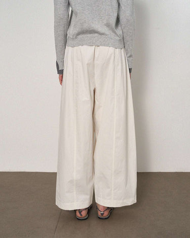 Elastic Waist Curved-Leg Pants