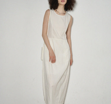 Minimalist White Sleeveless Dress with Bag