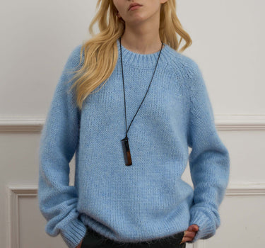 Women’s Wool Blend Round Neck Pullover Sweater