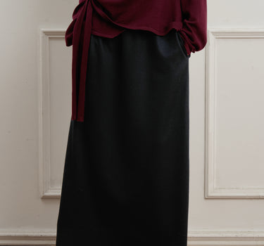 Natural Wool Straight Skirt – Washable & Elegant