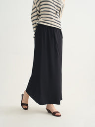 Minimalist Elastic Waist Midi Skirt