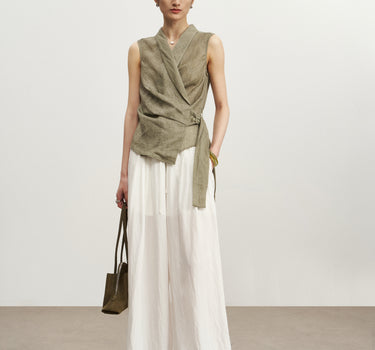 Breathable Linen Shirt with Slimming Fit