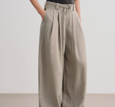 Pleated Relaxed-Fit Pants