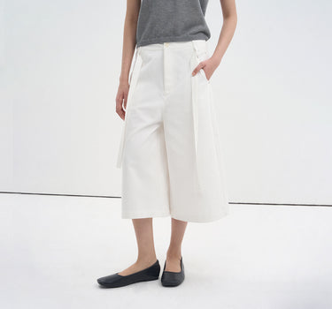 Modern Wide-Leg Cropped Pants for Everyday Style