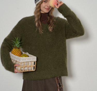 Warm Relaxed-Fit Wool V-Neck Daily Sweater