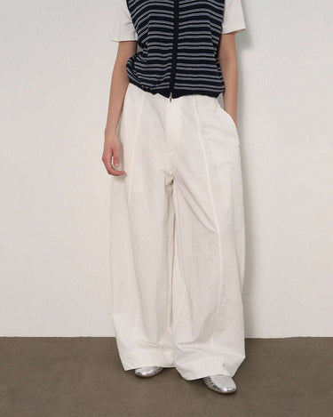 Elastic Waist Balloon Pants: Effortless Comfort and Style