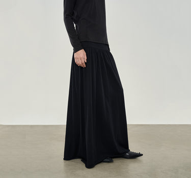 Minimalist Knit Maxi Skirt with Slimming Silhouette
