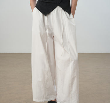 Relaxed-Fit Curved-Leg Pants for Everyday Ease