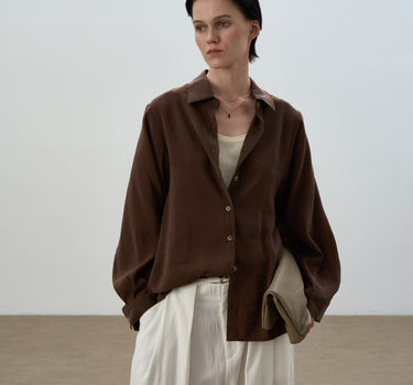 Retro-Inspired Collared Shirt for Effortless Style