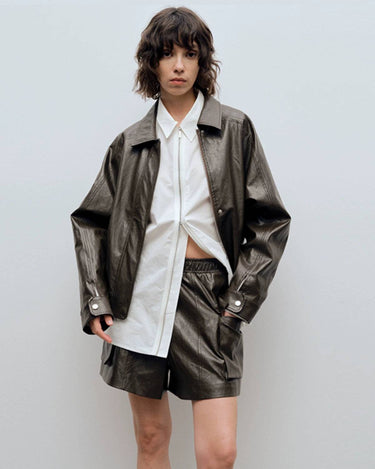 Vintage Leather Shorts with Workwear Details for Effortless Style