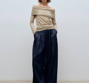 One-Shoulder Bottoming Shirt | Skin-Friendly & Stylish