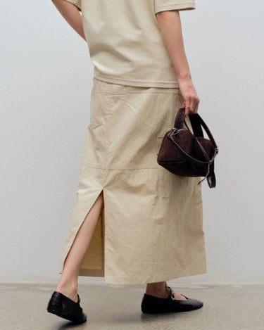 The Loose Silhouette Pocket Design Skirt