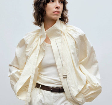 Vintage-Inspired Silhouette Bud Collar Jacket for Effortless Style