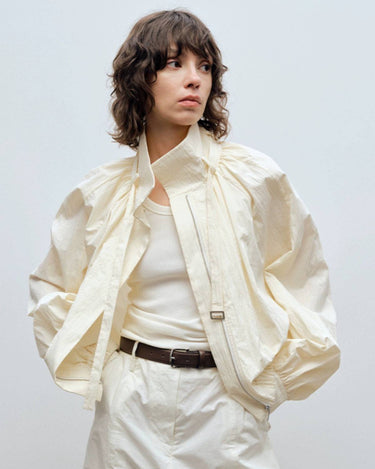 Vintage-Inspired Silhouette Bud Collar Jacket for Effortless Style