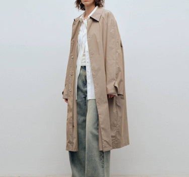 Minimalist H-Shaped Windbreaker | Sleek Weather Protection