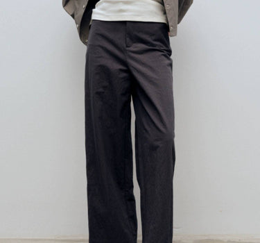 Versatile & Casual: The Perfect High-Waisted Slim Pants