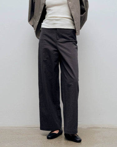 Versatile & Casual: The Perfect High-Waisted Slim Pants