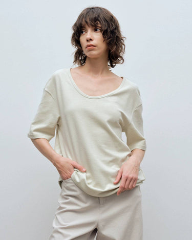 Refreshing Solid Color U-Neck T-Shirt for Casual Wear