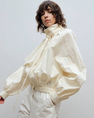Vintage-Inspired Silhouette Bud Collar Jacket for Effortless Style